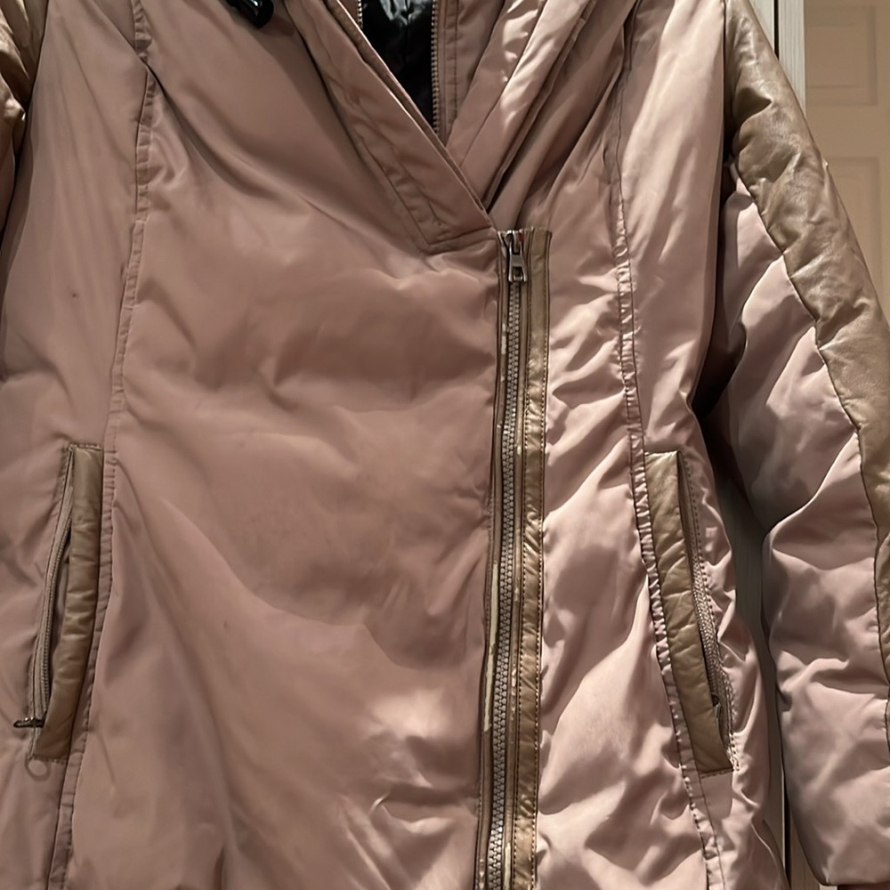 Women's Two-Tone Jacket - Picture 16 of 17